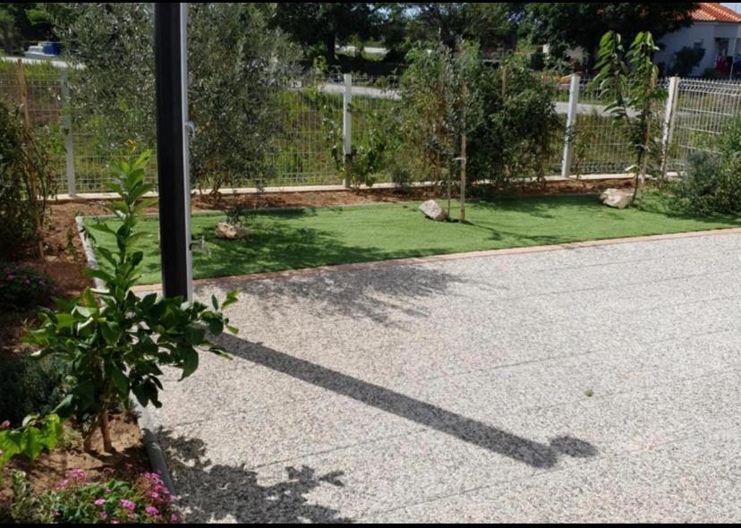 Apartmani Matko Nin Exterior foto