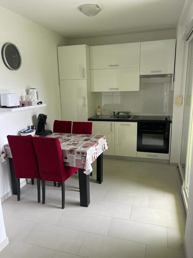 Apartmani Matko Nin Exterior foto